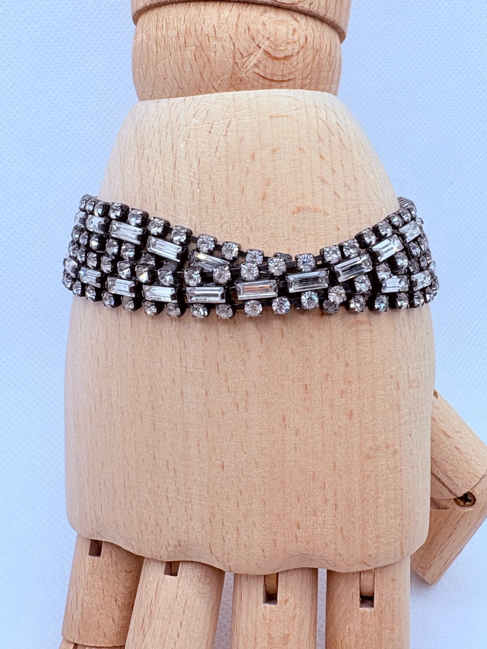 Dannijo Stunning Crystal Cross Over Bracelet Gunmetal 6 1/2- 8 1/2”